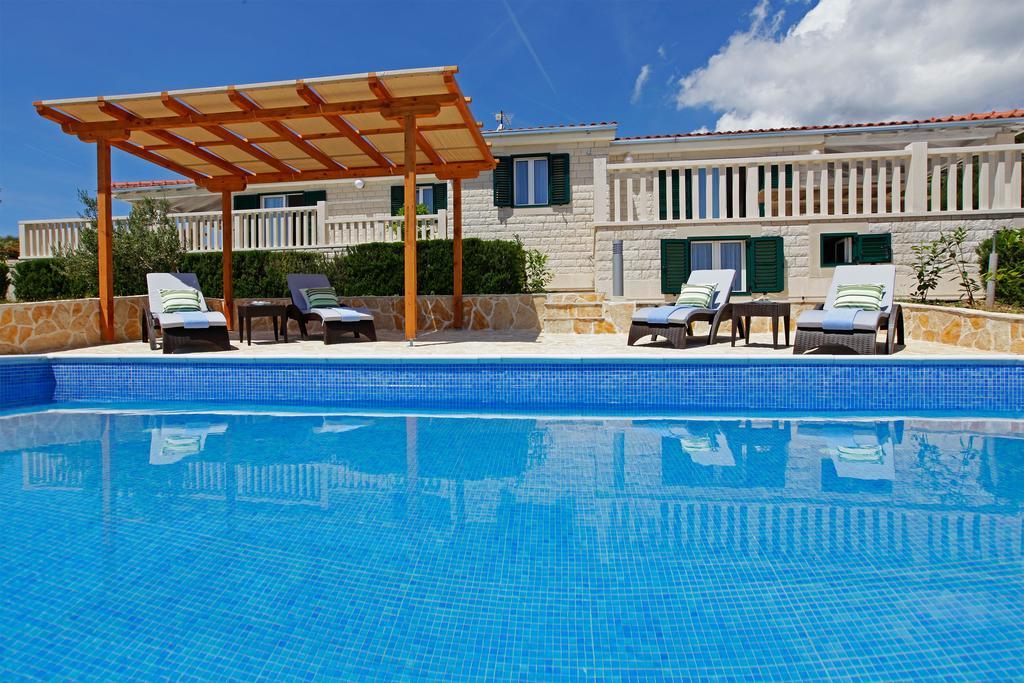 Holiday Homes Oliva ボル 部屋 写真