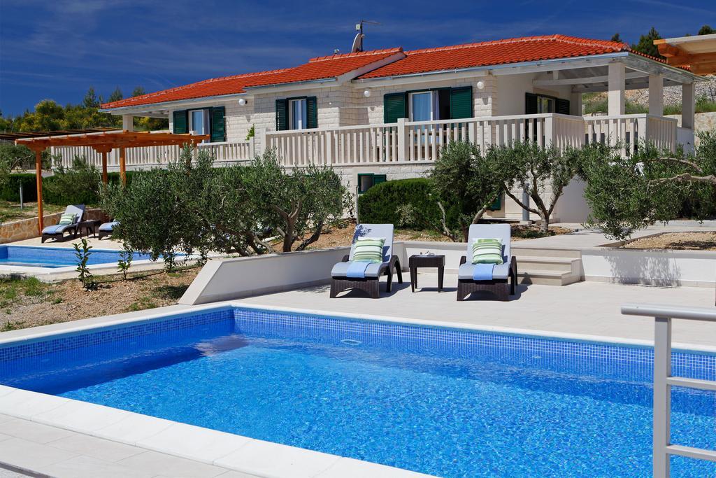 Holiday Homes Oliva ボル 部屋 写真